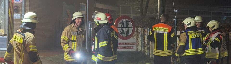 Feuerwehren bei der Übung